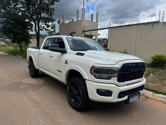 RAM 3500 6.7 I6 TURBO DIESEL LARAMIE NIGHT EDITION CD 4X4  AUTOMÁTICO